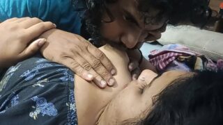 Indian 18 yr old boy foreplay with aunti Desi Bf